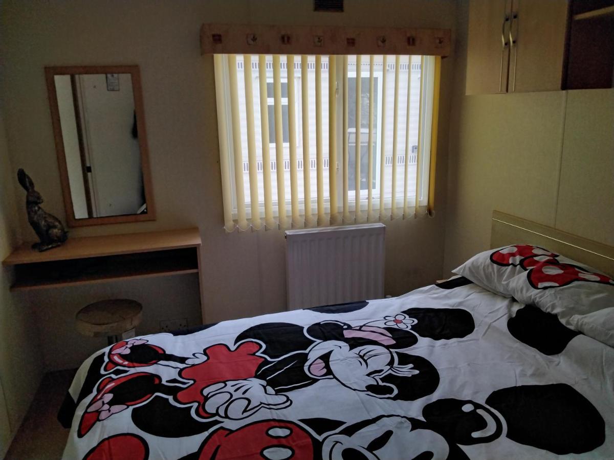 19 Laurel Close Highly Recommended 6 Berth Holiday Home With Hot Tub In Prime Location Tattershall Bagian luar foto